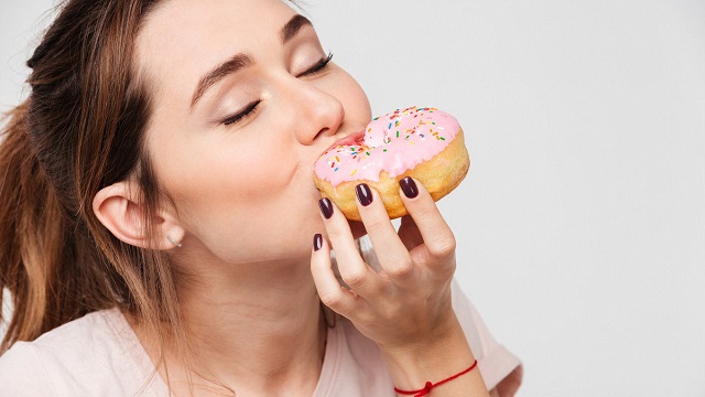 Ăn đồ ngọt có giúp cải thiện tâm trạng không?