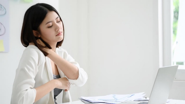 Cách ngăn ngừa đau mỏi vai gáy cho dân văn phòng