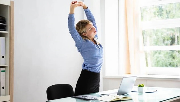 Cách ngăn ngừa đau mỏi vai gáy cho dân văn phòng