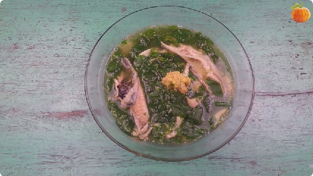 Canh cá lóc nấu rau ngót