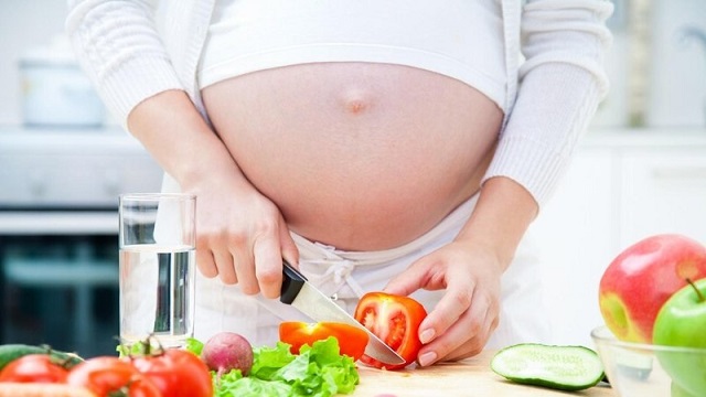 Chế độ dinh dưỡng cho mẹ bầu 3 tháng cuối thai kì