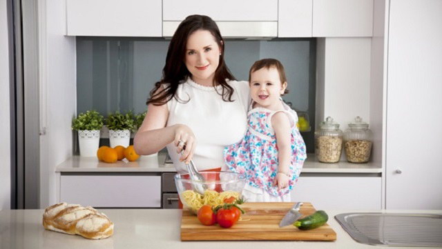 Chế độ dinh dưỡng cho mẹ bỉm sữa sau sinh