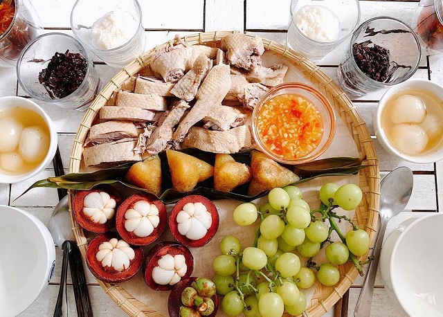 Mâm cỗ cúng Tết Đoan Ngọ
