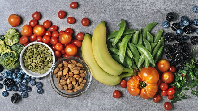 Người bệnh thoái hóa cột sống nên ăn gì và kiêng gì ?