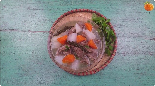 Thịt bò hầm tiêu xanh