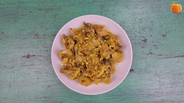 Thịt gà chọi kho nghệ