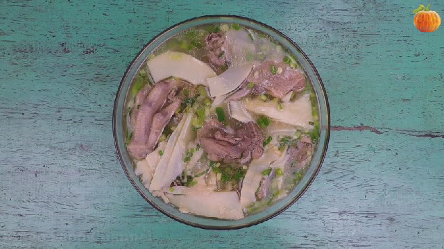 Thịt vịt nấu măng chua