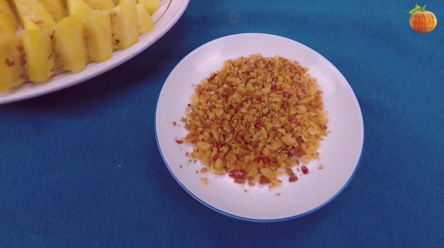Cách làm muối ớt tôm chấm hoa quả