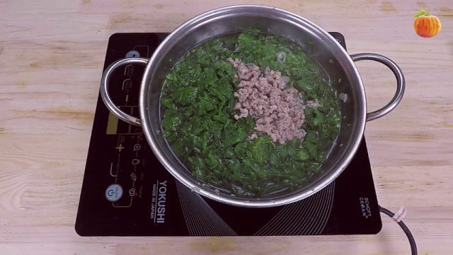 Canh rau ngót nấu thịt nạc băm