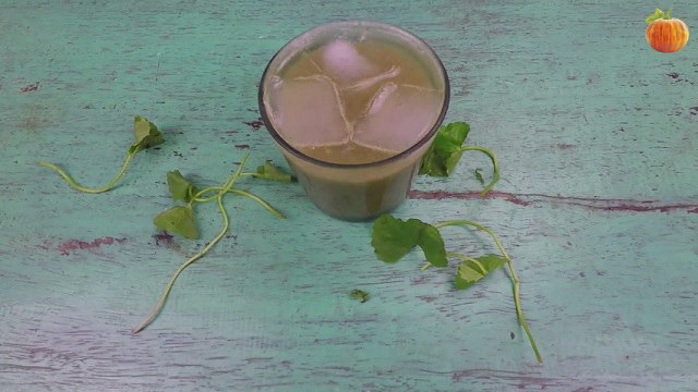Sinh tố rau má