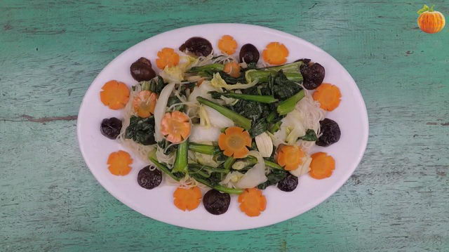 Bún gạo xào chay