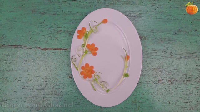 Trang trí viền đĩa (34) - Hoa nụ tầm xuân